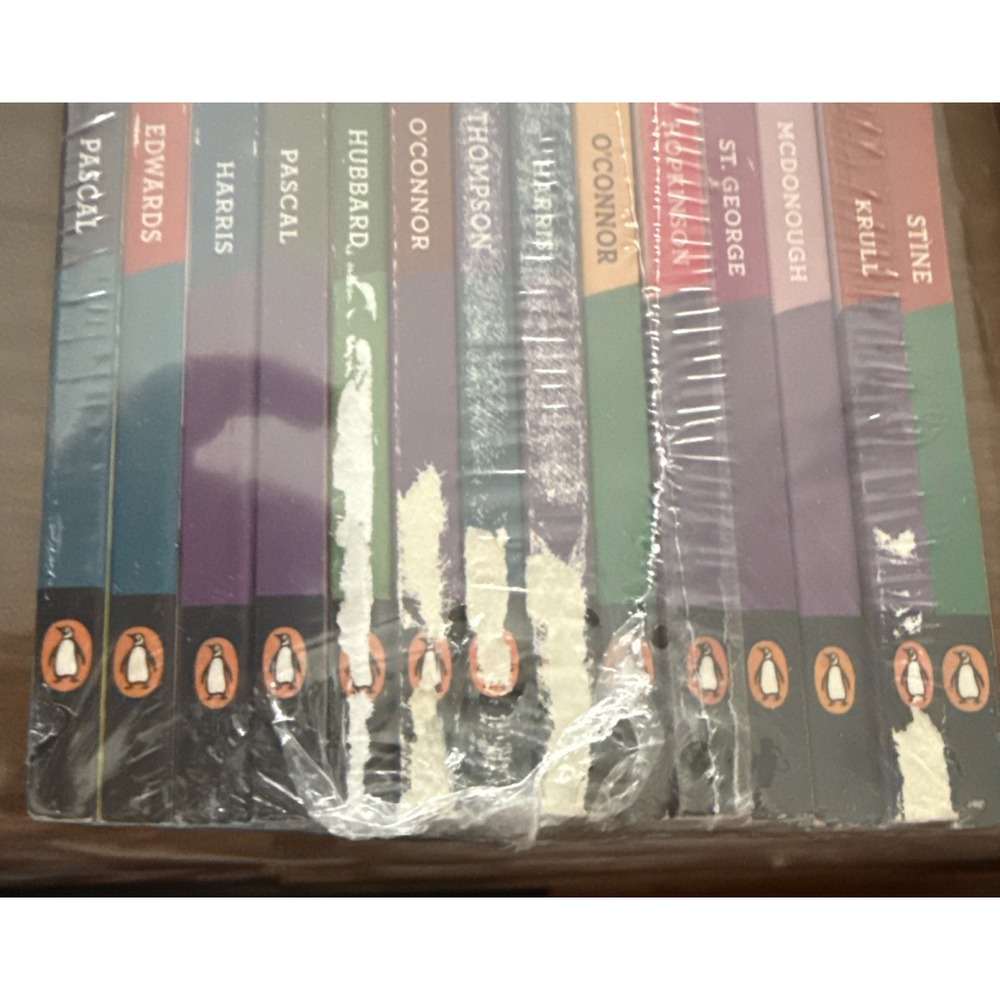 Who HQ 20 Book Lot - Picture 6 of 11